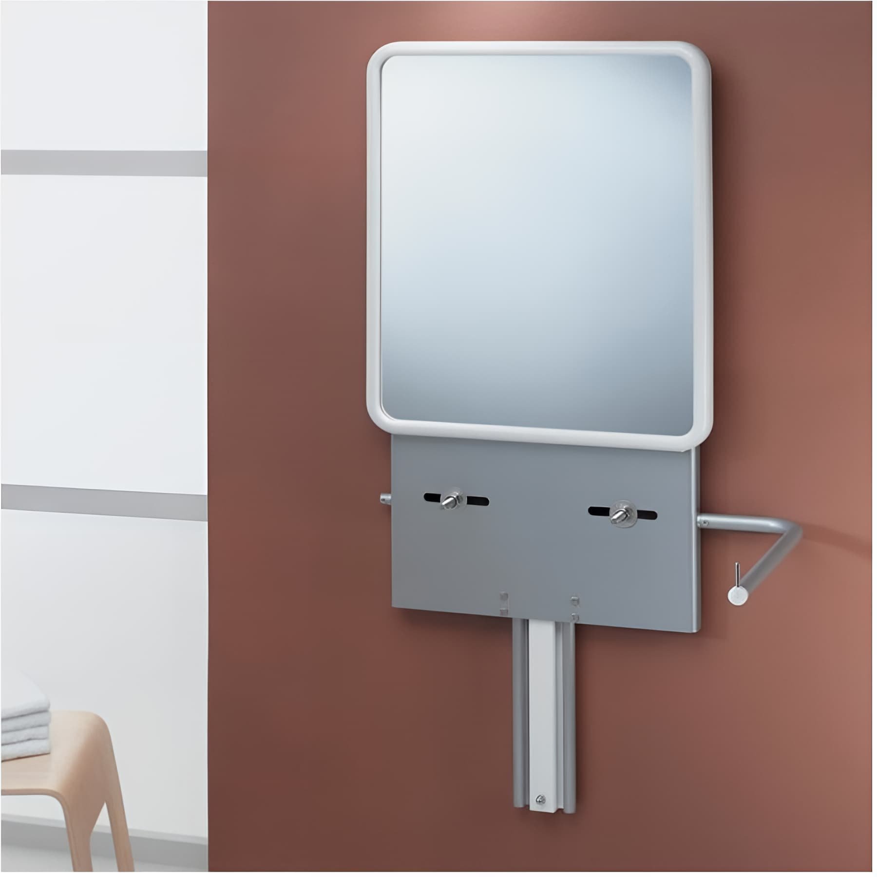 Support douchette PMR normes handicapé Gamme PRO PELLET 12 à 18 kg+miroir réglable en hauteur par système de vérin à gaz